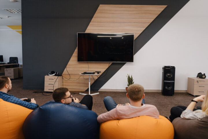 How to Create the Ultimate Home Theater Experience in Your Space