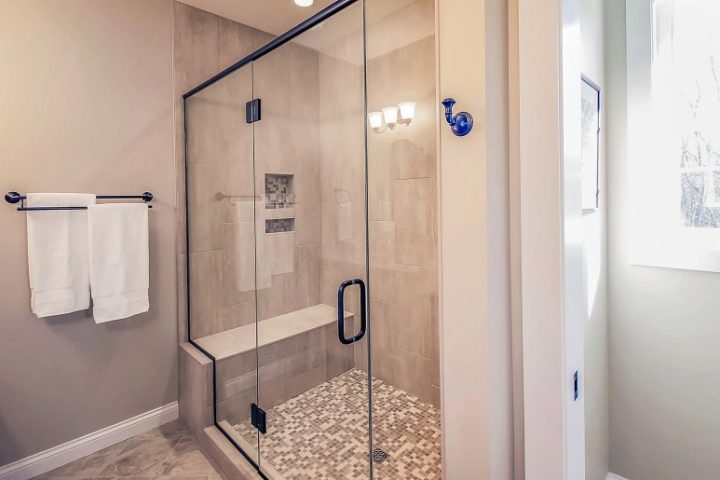 Choosing the Right Contractor for a Shower Conversion in Macomb